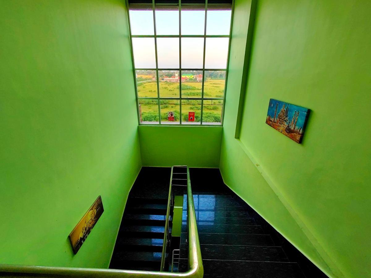 Green Vista Resort Chalsa Exterior photo