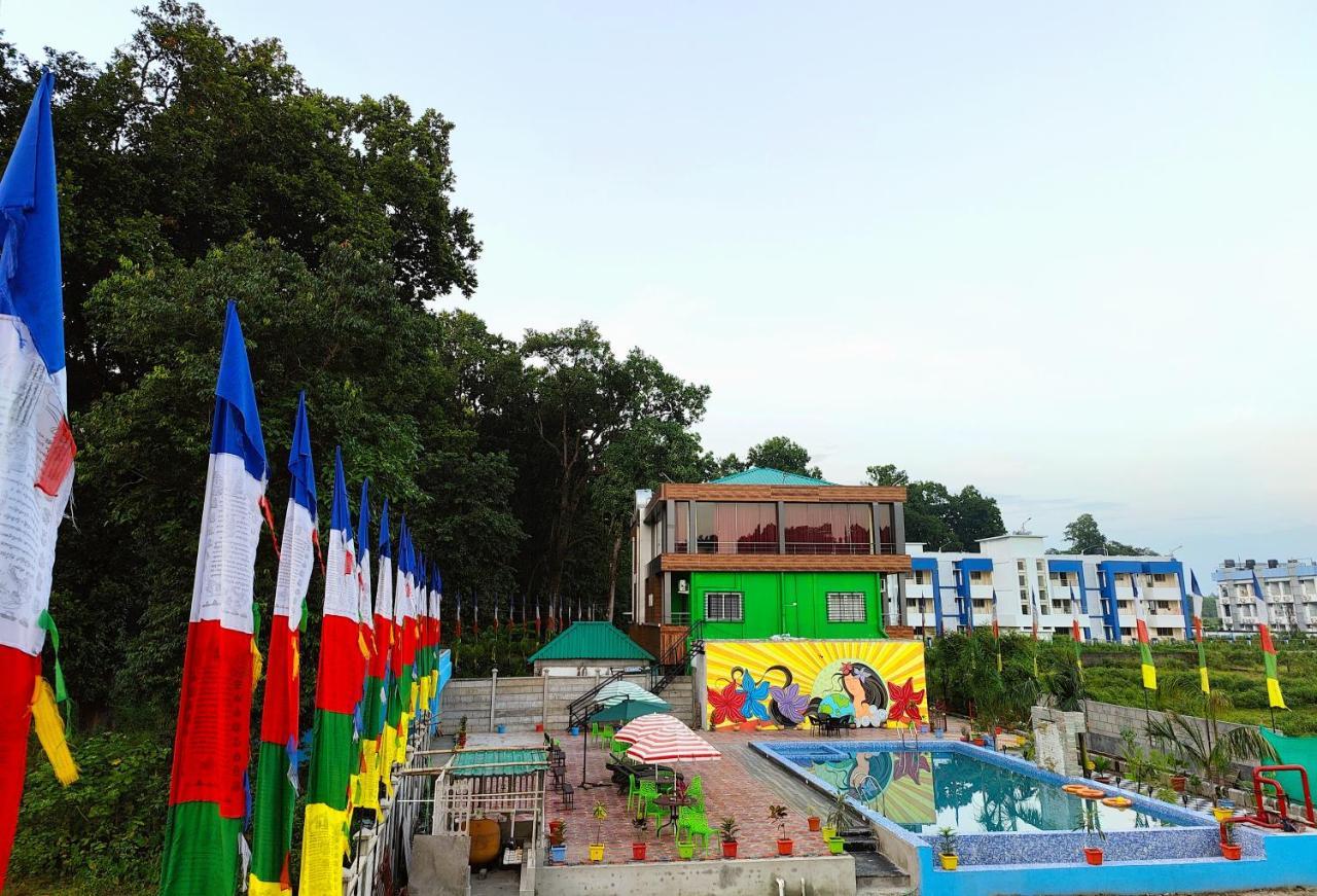 Green Vista Resort Chalsa Exterior photo